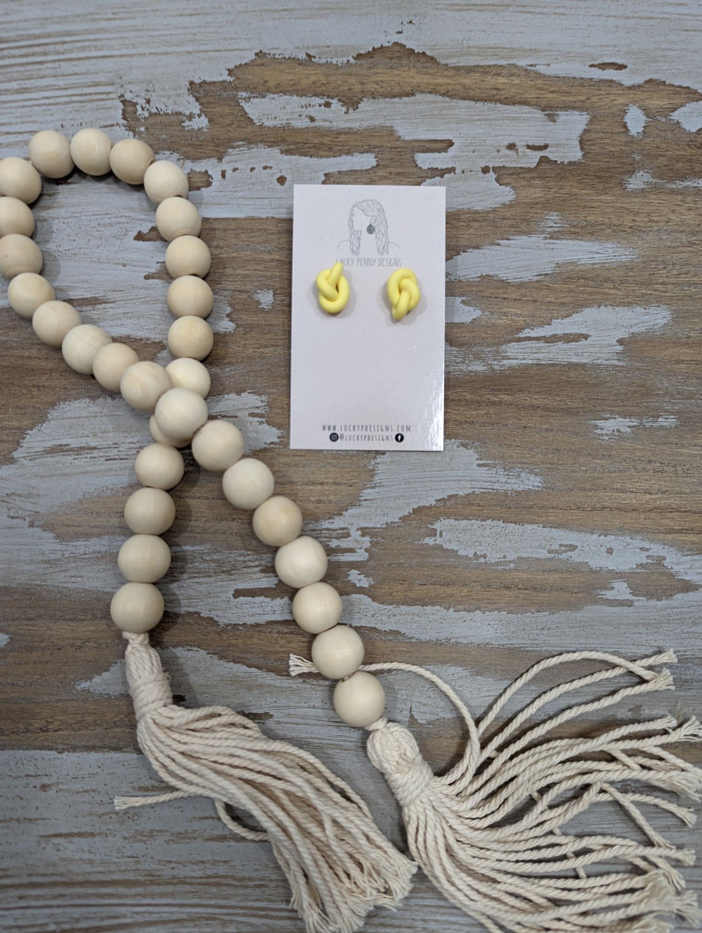 Yellow Knots